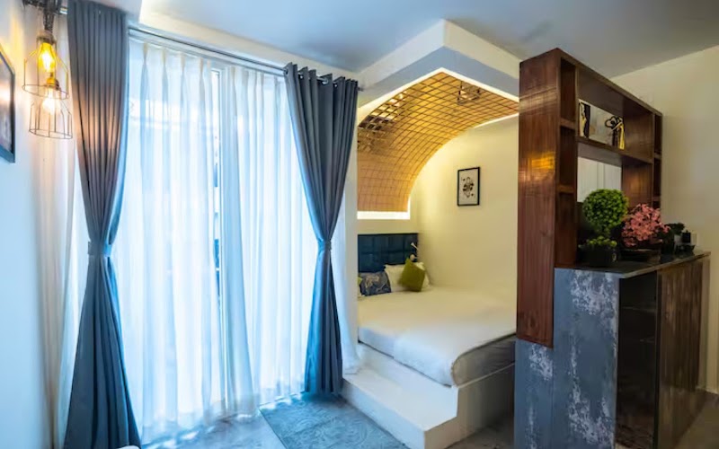Luxury Vibes Stay - Luxury Vibes Stay 51 A, Hauz Khas Fort Rd, Hauz Khas Village, Deer Park, Hauz Khas, New Delhi, Delhi 110016, India