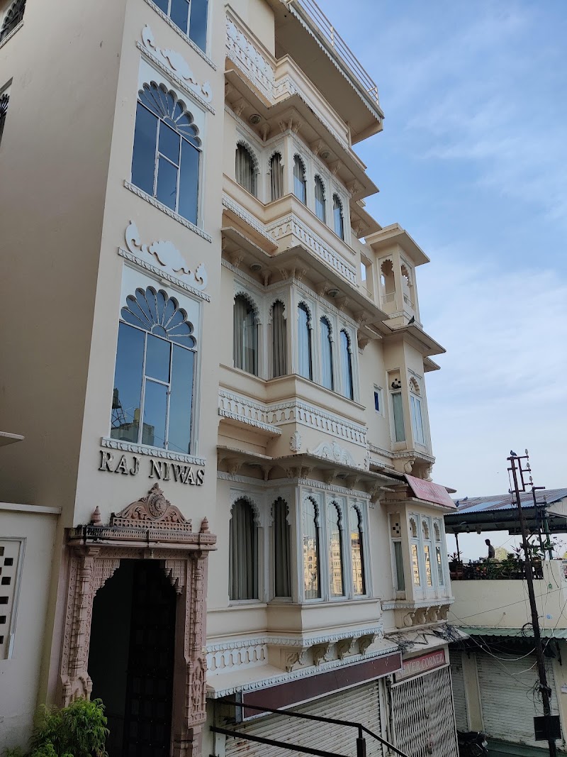 Hotel Aashiya Haveli - Hotel Aashiya Haveli On The Eastern Shore Of, Lake, 15,17-20, Lal Ghat Road, Old City, Pichola, Udaipur, Rajasthan 313004, India