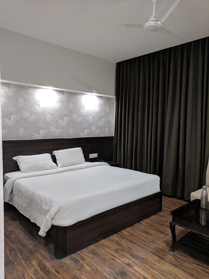 Hotel The Great Ganga - Hotel The Great Ganga near Ram Jhula, Muni Ki Reti, Rishikesh, Uttarakhand 249192, India