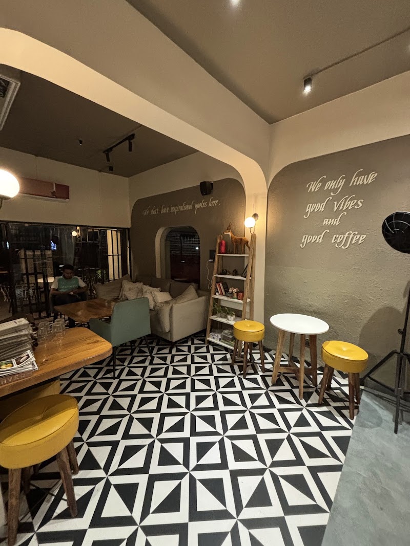 Hopin - Patio Cafe - Hopin - Patio Cafe 17/2, New Palasia, Indore, Madhya Pradesh 452001, India