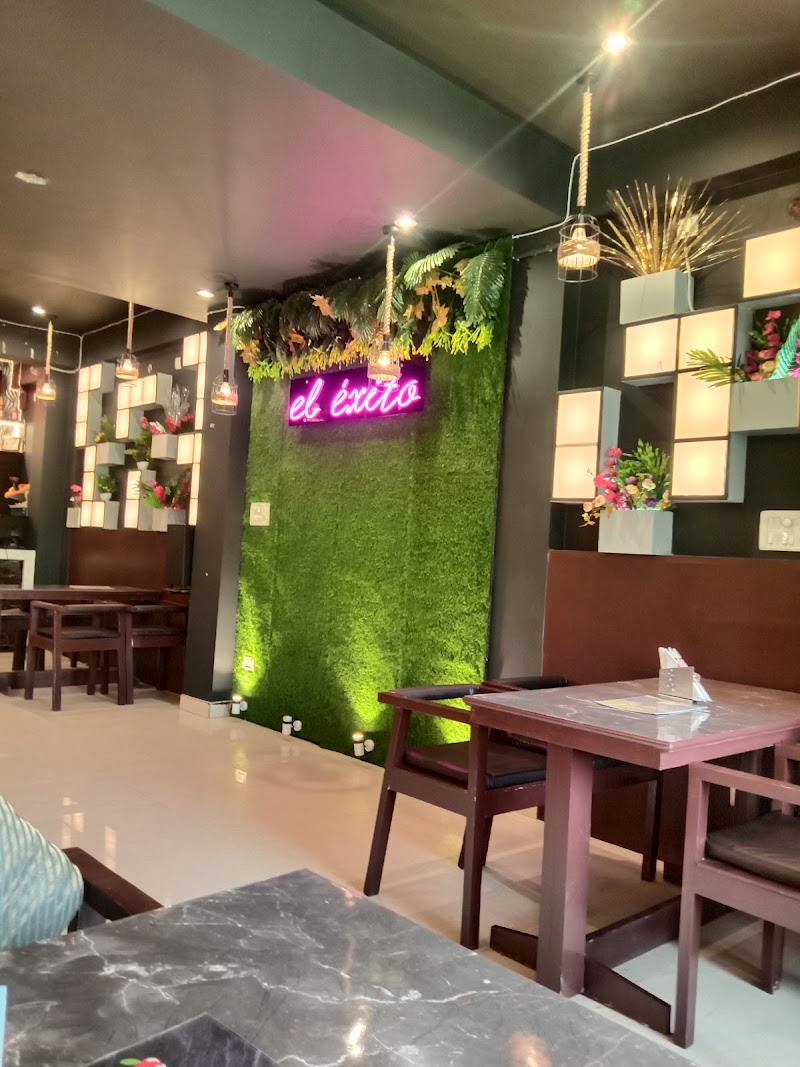 el éxito café and restaurant - el éxito café and restaurant Tashkent Marg, opposite to momo nation, Civil Lines, Prayagraj, Uttar Pradesh 211001, India
