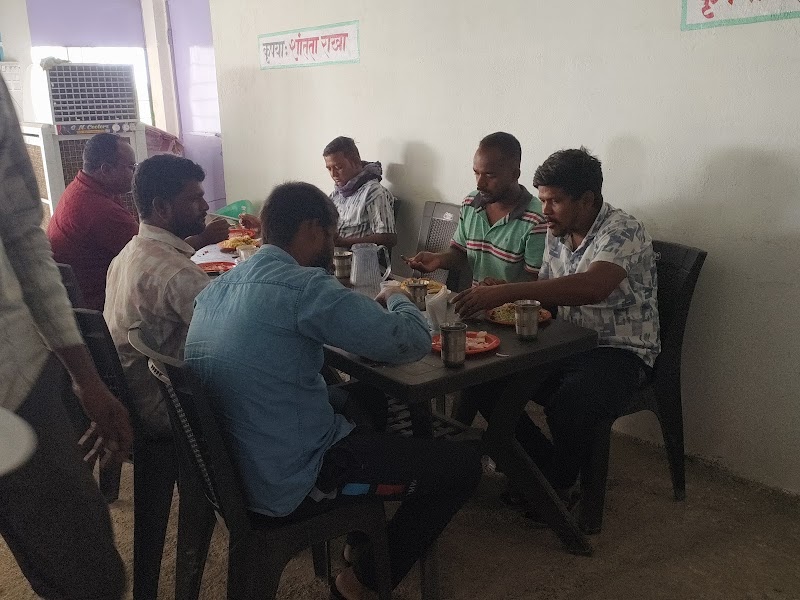 Hotel Dhawal and family restaurant - Hotel Dhawal and family restaurant, M4CR+38, Peth, Maharashtra 441214, India