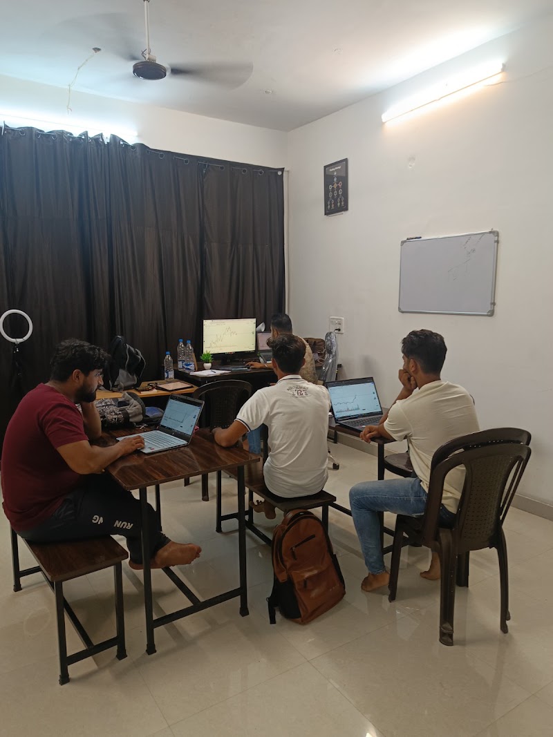 Monk Traders-Stock market classes - Monk Traders-Stock market classes, Agrasen Chowk, in front of CG plaza, Bilaspur, Telipara, Chhattisgarh 495001, India