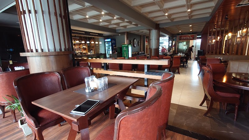 Regal Flavors Restro and Bar - Regal Flavors Restro and Bar Durbar Marg, Kathmandu 44700, Nepal