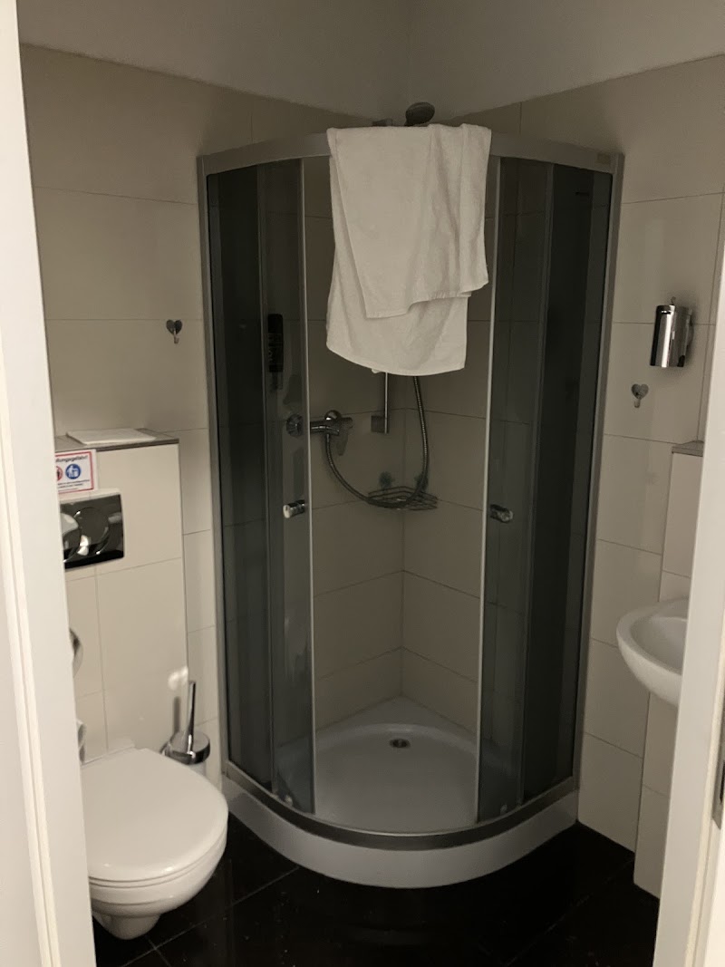 Lovely Studio Cologne West 1-16 - Lovely Studio Cologne West 1-16 Aachener Str. 1380, 50859 Köln-Lindenthal, Germany