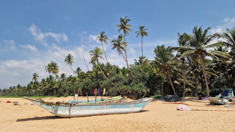 Ahungalla Beach - Ahungalla Beach, 826J+5GR, Rajapaksha Mawatha, Ahungalla 80562, Sri Lanka