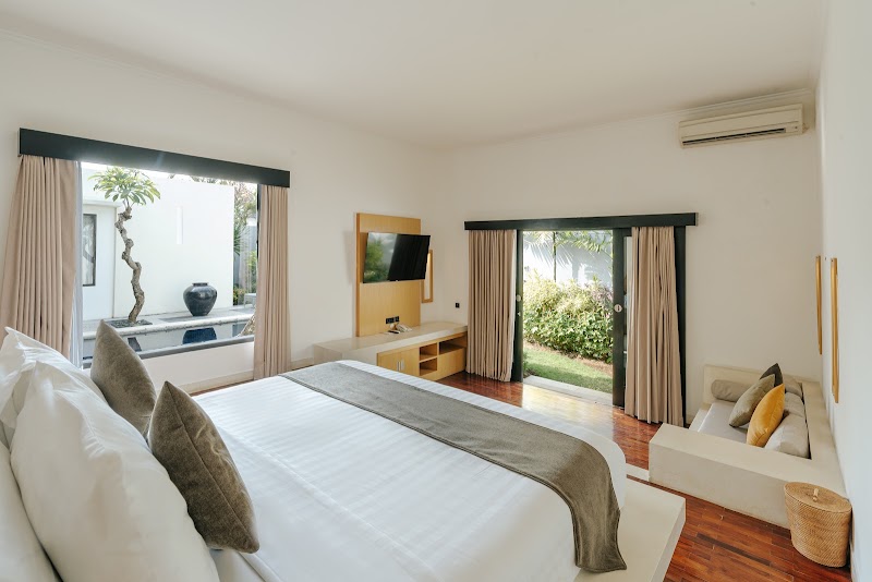 The Seminyak Suites Private Villas - The Seminyak Suites Private Villas Jl. Raya Seminyak No.17, Seminyak, Kec. Kuta, Kabupaten Badung, Bali 80361, Indonesia
