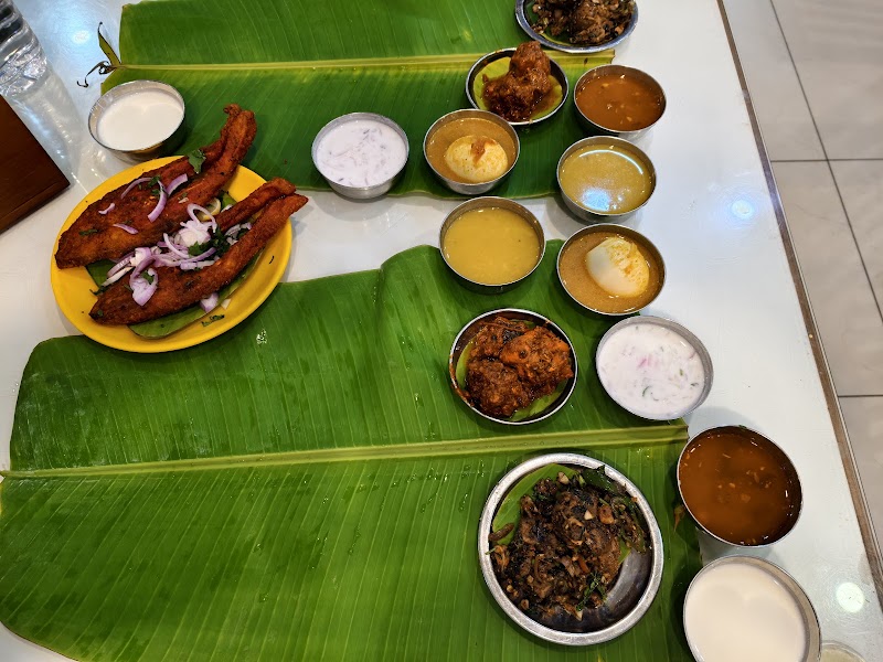 Hotel RRR MYSORE - Hotel RRR MYSORE 2716, Sri Harsha Rd, Lashkar Mohalla, Mandi Mohalla, Mysuru, Karnataka 570001, India