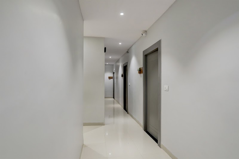 Hotel O by OYO The Bell Oak - Hotel O by OYO The Bell Oak, Ward no 46, LIG 582, Pulgaon Bypass Road, opposite Jain Mandir Road, Padmanabhpur, Bhilai, Chhattisgarh 491001, India