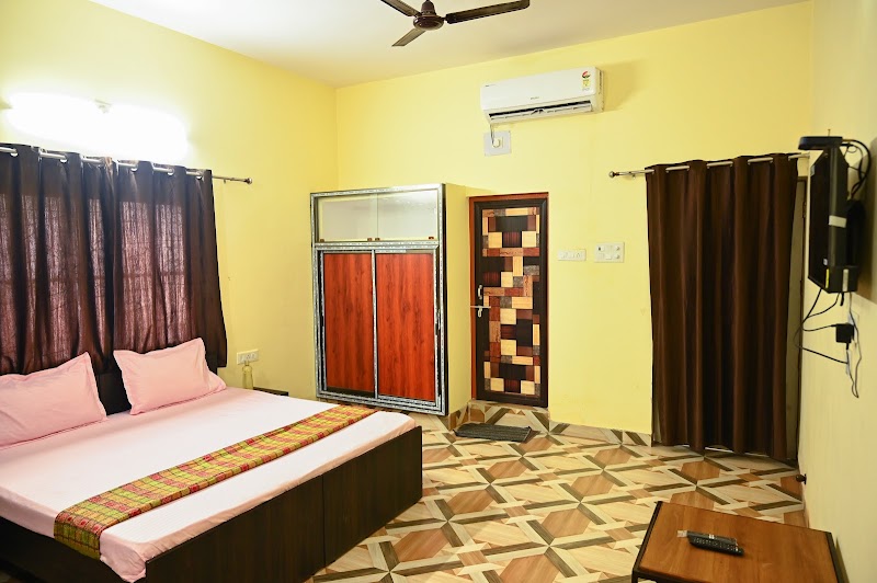 Neerja Guest House - Neerja Guest House Sanket Nagar colony, Plot no. 44, Saket Nagar Colony, Lanka, Varanasi, Uttar Pradesh 221005, India