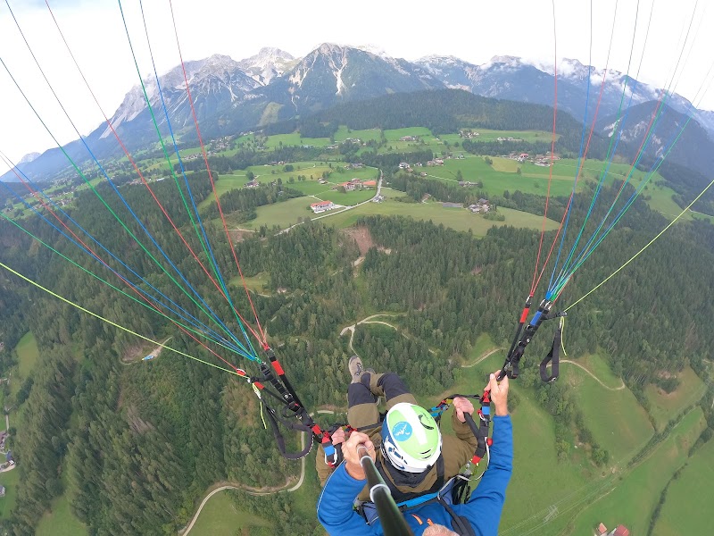 Flugschule Aufwind - Flugschule Aufwind, Ramsau 269, 8972 Ramsau am Dachstein, Austria