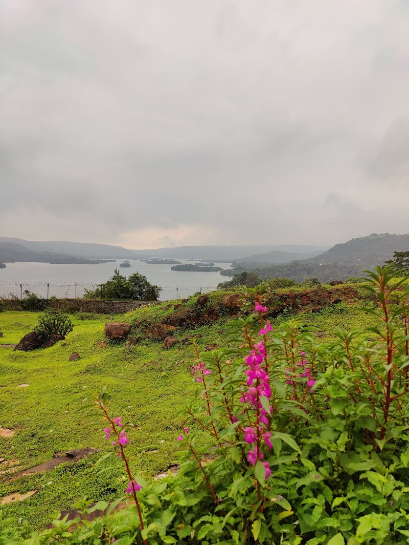Pawna lake view - Pawna lake view, MFW4+69, Pale Pawan Ma, Maharashtra 410406, India