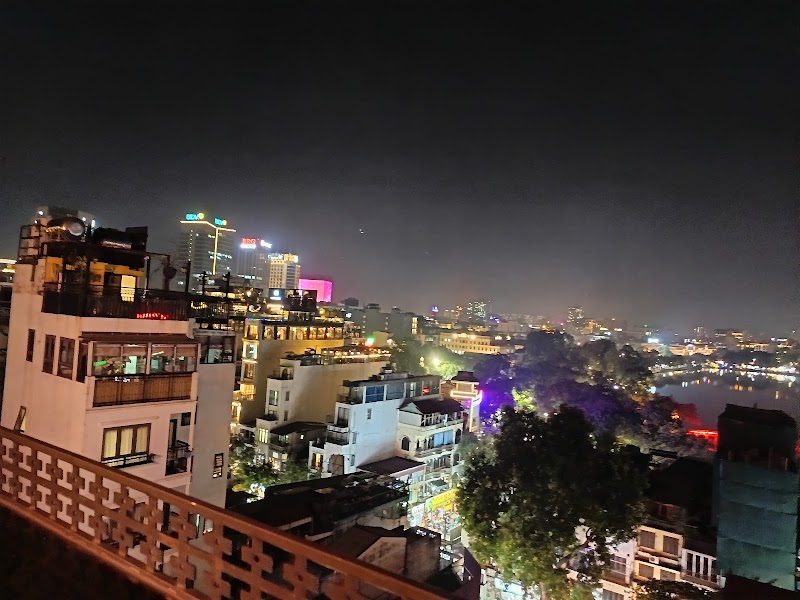 UPPER CLOUD RESTAURANT LAKEVIEW - UPPER CLOUD RESTAURANT LAKEVIEW The 10th floor of Lucien Hanoi Lakeside Hotel & Rooftop, 02 P. Cầu Gỗ, Lane, Hoàn Kiếm, Hà Nội 10000, Vietnam