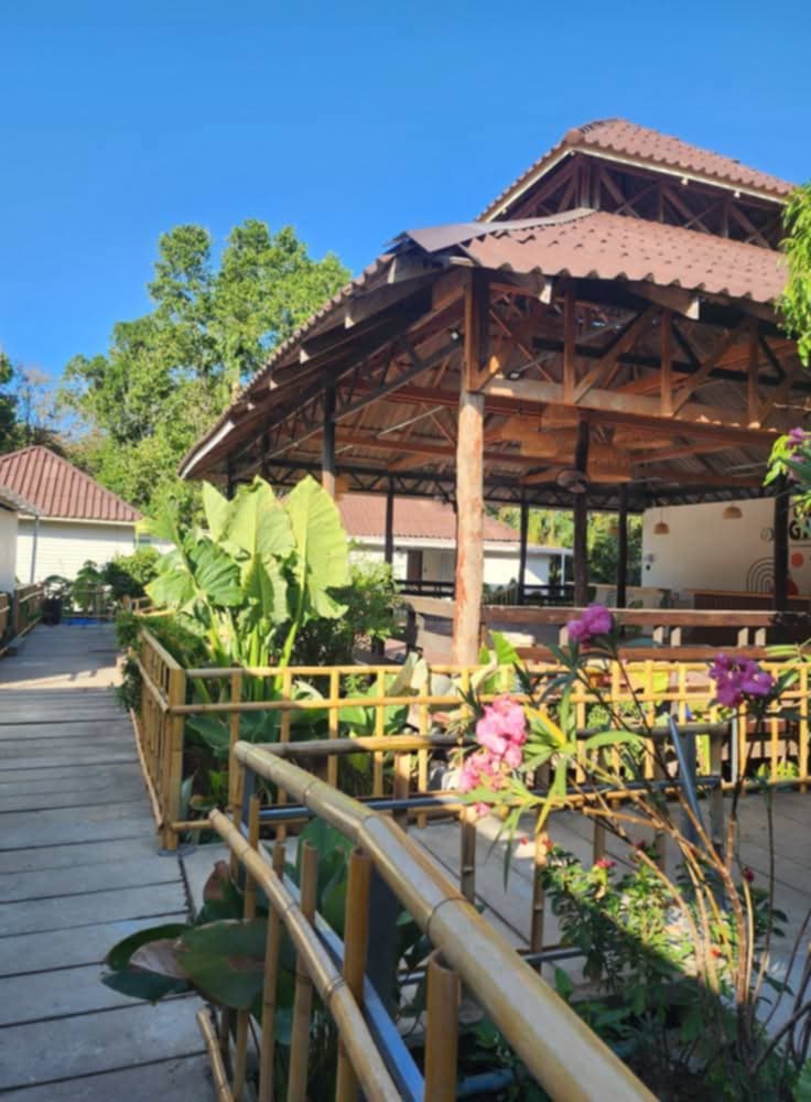 Lazy Garden Hostel Koh Lanta - Lazy Garden Hostel Koh Lanta, 5, 2, Tambon Sala Dan, Amphoe Ko Lanta, Chang Wat Krabi 81150, Thailand