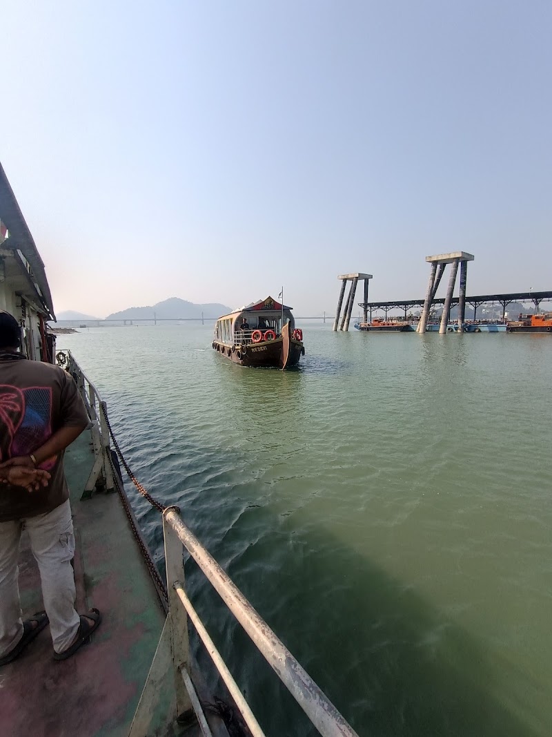 Brahmaputra Shikara Xpress - Brahmaputra Shikara Xpress MG Rd, Lachit Ghat, Guwahati, Assam 781001, India