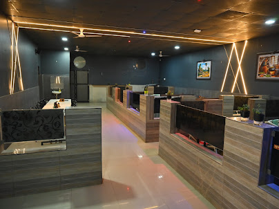 Majheghar Kokan Katta and chandrasi family resto bar