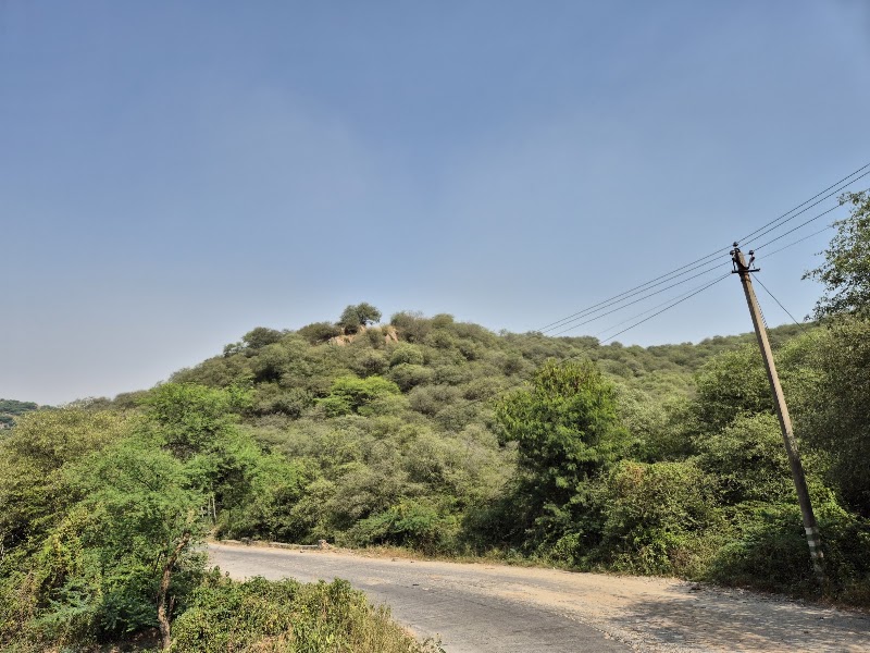 Aravali Retreat - Aravali Retreat, A 43 Aravali Retreat Near Pathways World School Raisina, Village, Gurugram, Haryana 122102, India