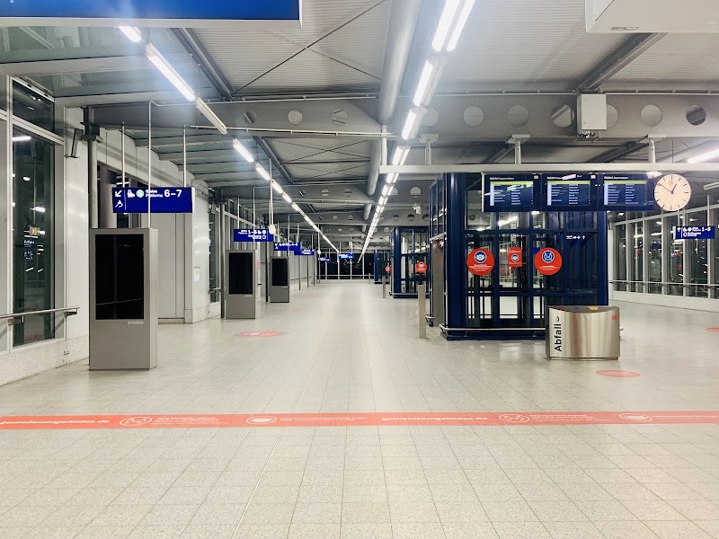 Düsseldorf Flughafen - Düsseldorf Flughafen, District 5, 40472 Düsseldorf, Germany