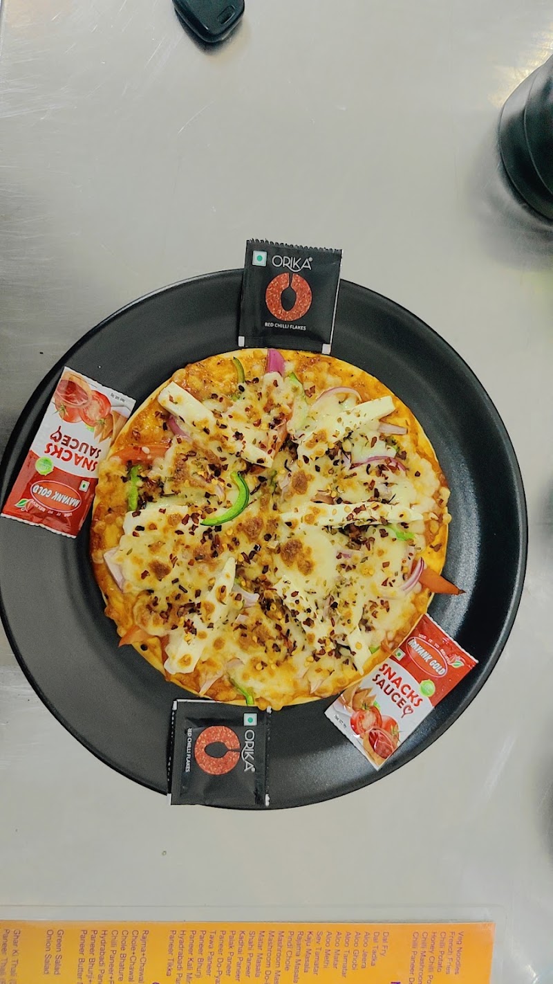 Annapurna Greens Veg Restaurant - Annapurna Greens Veg Restaurant H. No. -520, AG-104, near Radha Krishna Mandir Road, Ambedkar Colony, Sector-28, Chakkarpur, Gurugram, Haryana 122002, India