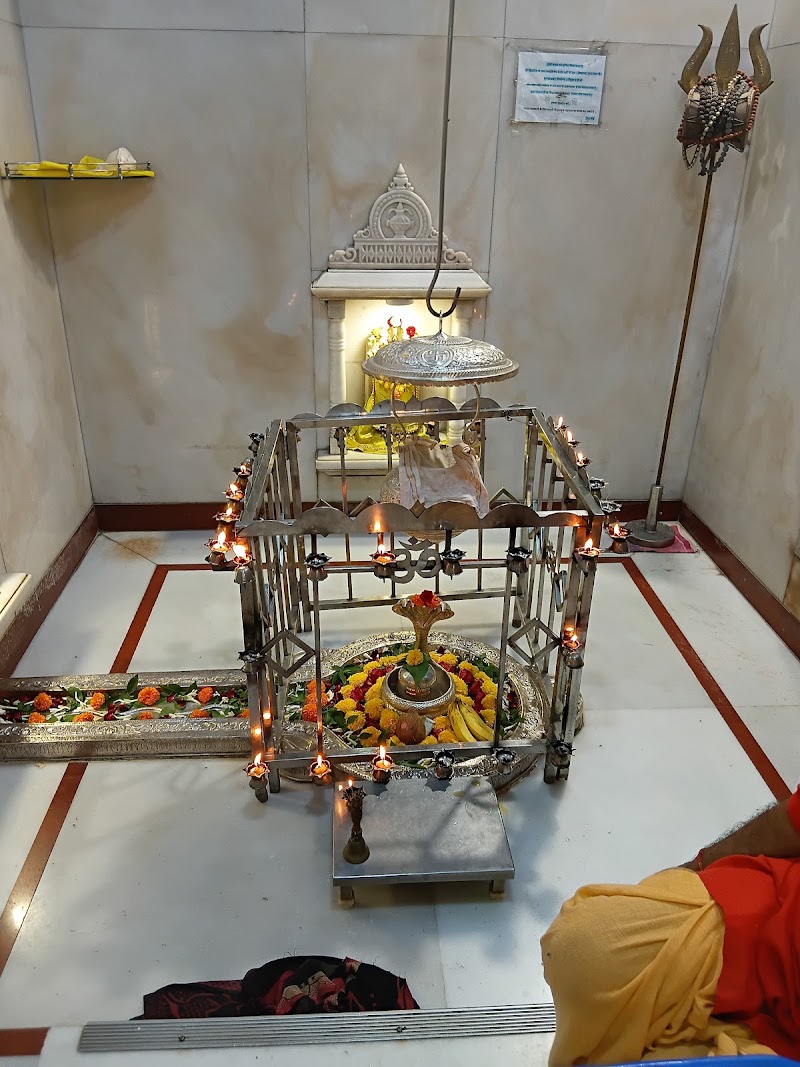 Bhandupeshwar Mahadev Temple - Bhandupeshwar Mahadev Temple A-5, Bhandup Station Rd, Dina Bama Estate, Bhandup West, Mumbai, Maharashtra 400078, India
