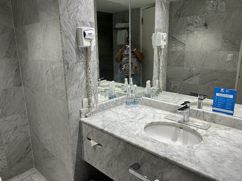 Hotel Real Inn Tijuana - Hotel Real Inn Tijuana, P.º de los Héroes 9902, Zona Urbana Rio Tijuana, 22010 Tijuana, B.C., Mexico