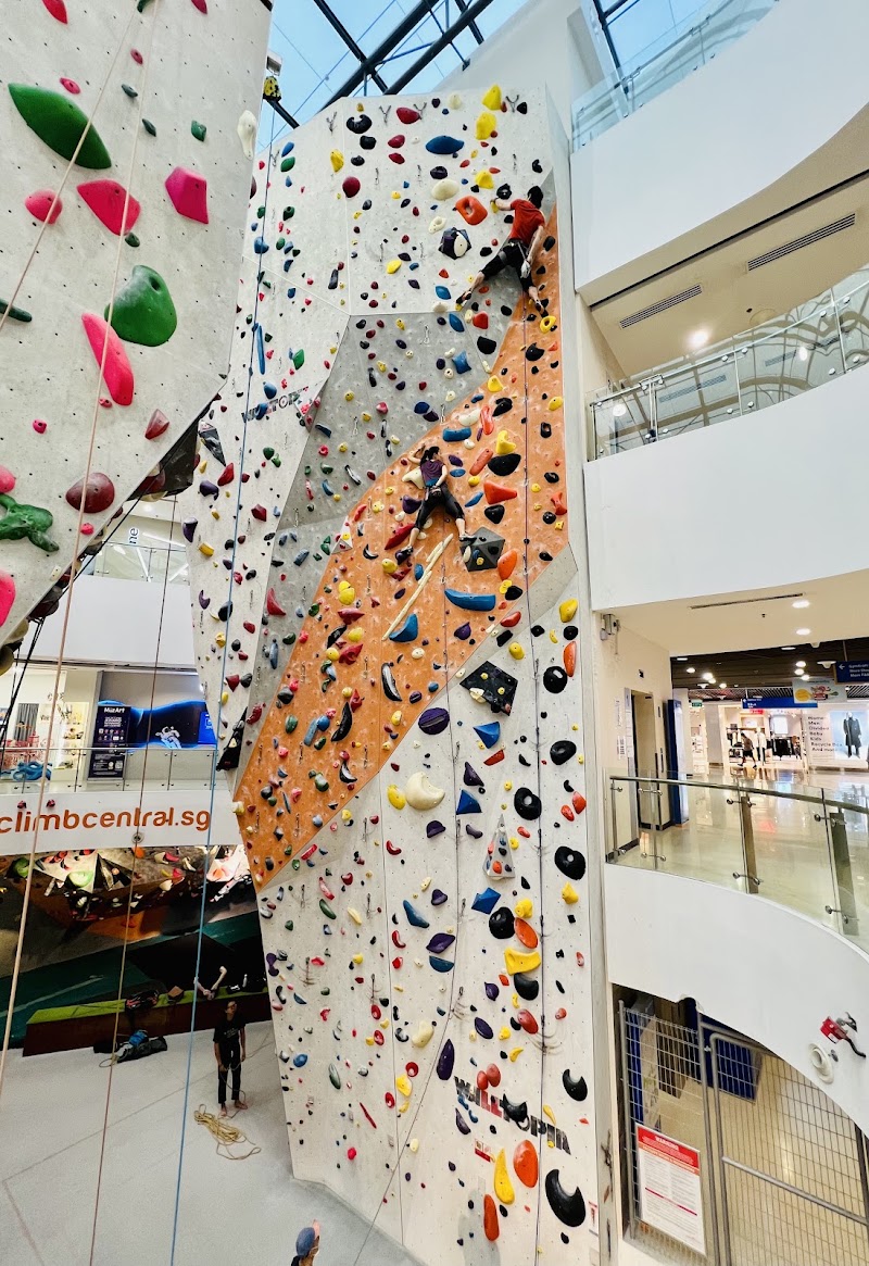 Kallang Wave Mall - Kallang Wave Mall 1 Stadium Pl, Singapore 397628
