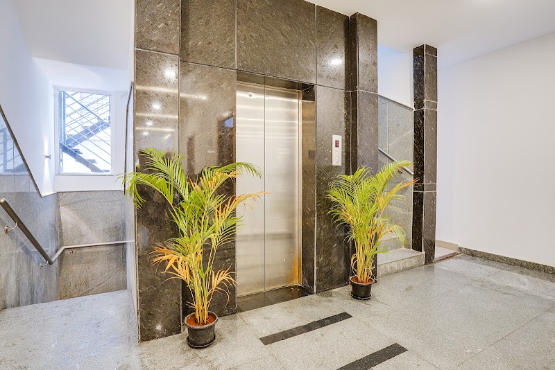 Townhouse OAK XOTEL - Townhouse OAK XOTEL, 75, 1st Cross Rd, KAS Officers Colony, BTM Layout 2nd Stage, BTM Layout, Bengaluru, Karnataka 560068, India