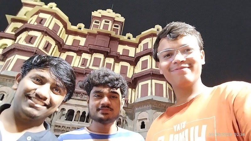 Rajwada Palace ( Rajwada Market - Rajwada Palace ( Rajwada Market Historical, 1 Rajwada Gali 2, Rajwada Chowk, Rajwada, Indore, Madhya Pradesh 452007, India
