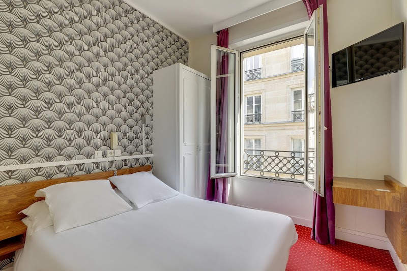 Hotel Des 3 Nations - Hotel Des 3 Nations 13 Rue du Château d'Eau, 75010 Paris, France