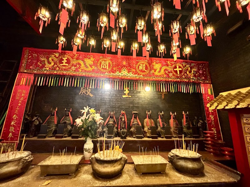 Man Mo Temple - Man Mo Temple Man Mo Temple, 124-130 Hollywood Rd, Sheung Wan, Hong Kong
