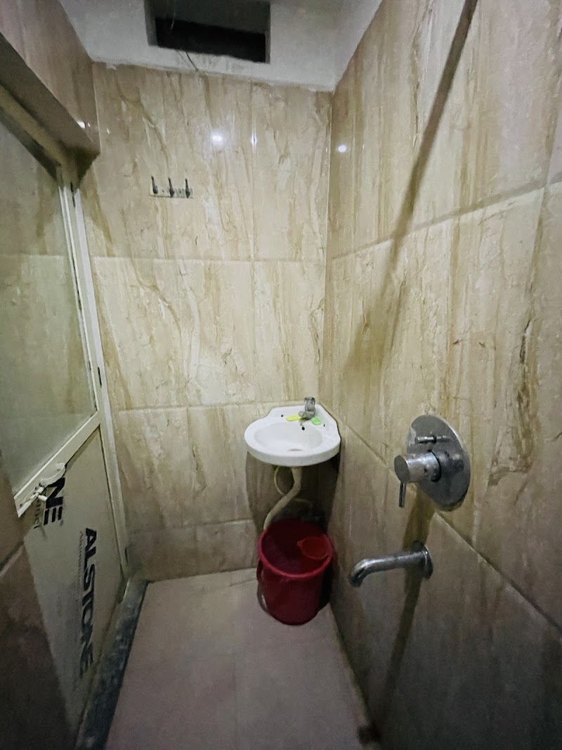 Hotel Shree Lok - Hotel Shree Lok, 5QH8+FWJ, 112/12, near Mahakal Lok Corridor Road, Jaisinghpura, Ganesh Nagar, Ujjain, Madhya Pradesh 456006, India