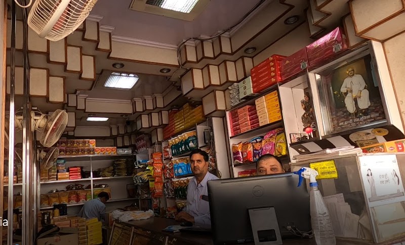 Haldiram Bhujiawala - Haldiram Bhujiawala, 2887+C32, Railway, Station Rd, Kote Gate, Bikaner, Rajasthan 334001, India