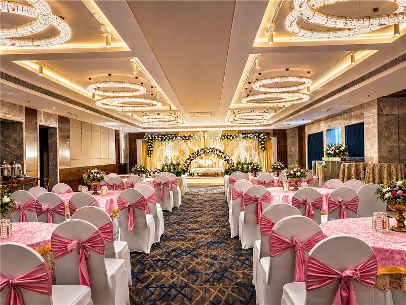Radisson Hotel Vrindavan - Radisson Hotel Vrindavan, Parking, Vrindavan Road, opp. Rukmani Vihar, Chhatikara, Vrindavan, Uttar Pradesh 281121, India