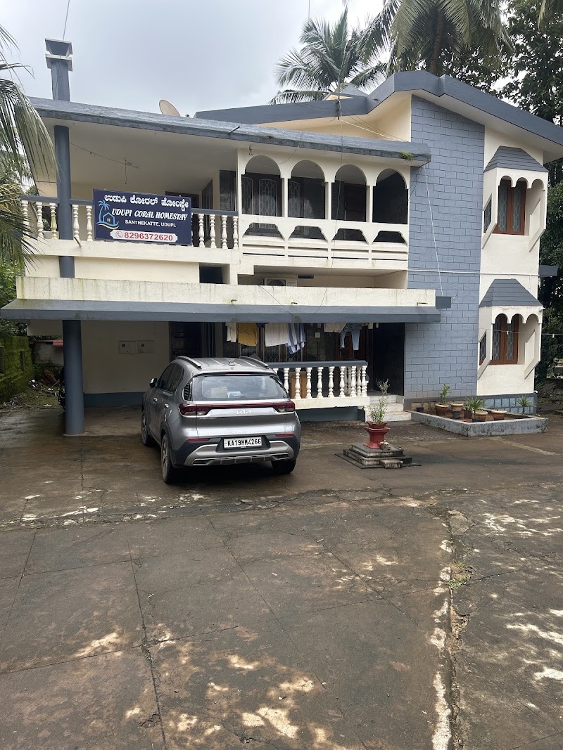 Udupi coral homestay - Udupi coral homestay opp. CANARA BANK, Santhekatte, Udupi, Karnataka 576105, India