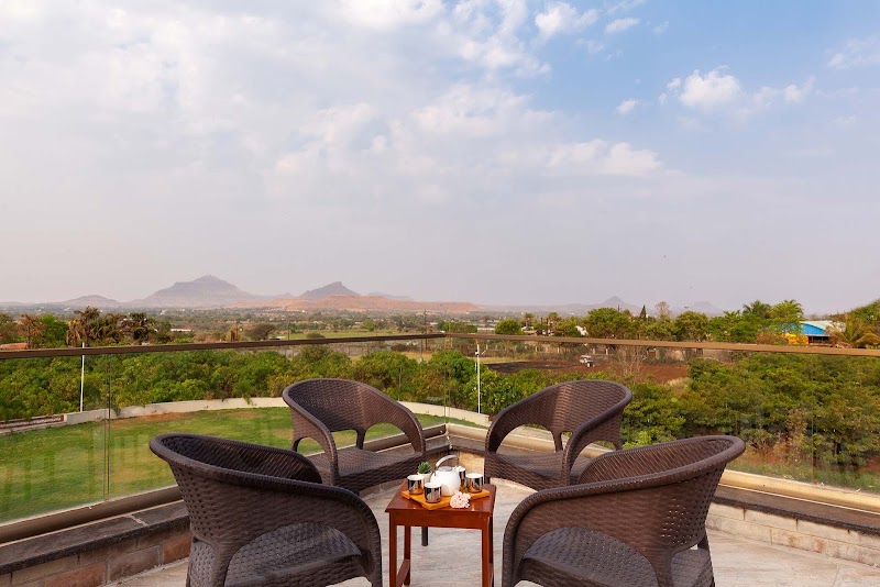 StayVista at Casa Del Verde | Luxury Villa with Private Pool in Nashik - StayVista at Casa Del Verde | Luxury Villa with Private Pool in Nashik, Gangapur Rd, near Dugaon fata, near fravashi International school, Nashik, Dugaon, Maharashtra 422203, India