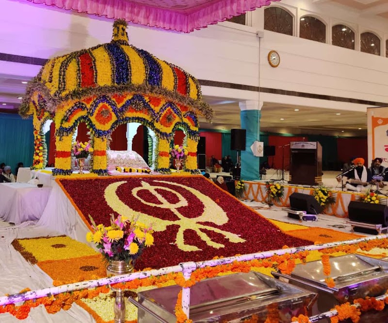 Gurudwara Shri Rakab Ganj Sahib - Gurudwara Shri Rakab Ganj Sahib Guru Gobind Singh Bhawan, Pandit Pant Marg, South Block, Rakab Ganj, New Delhi, Delhi 110001, India