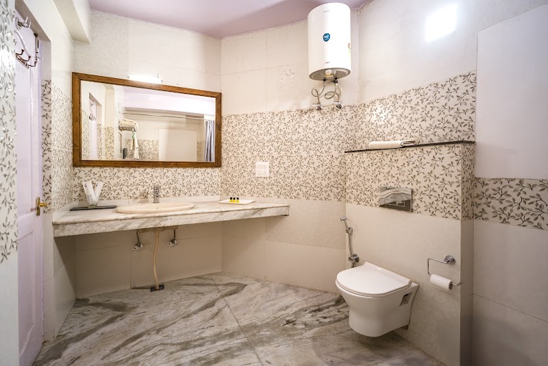 Tripli Hotels Le Royale Hotel, Shimla - Tripli Hotels Le Royale Hotel, Shimla, Jakhoo Road, near Ridge, Lakkar Bazar, Shimla, Himachal Pradesh 171001, India