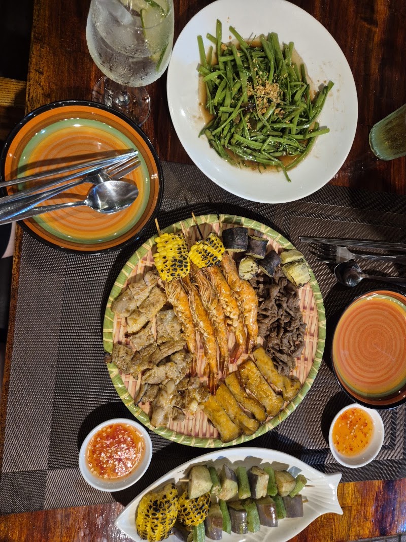 Wood House Family Restaurant - Wood House Family Restaurant Tổ 5 Đường Dinh Bà, Ông Lang, Phú Quốc, An Giang, Vietnam