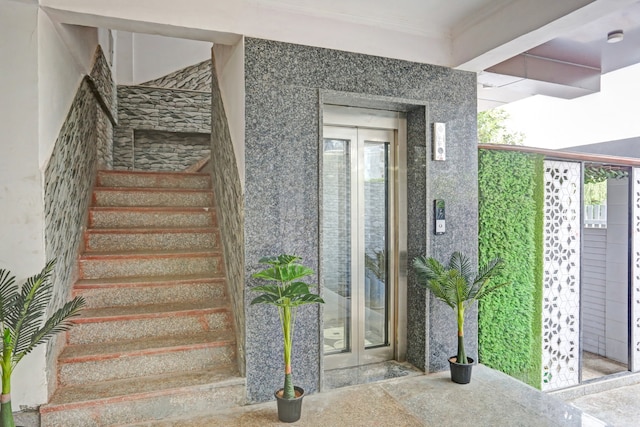 Hotel O The Maruti hotel - Hotel O The Maruti hotel HOMES-121, PK03, Noida, behind ajnara, near parthala chowk, Sector 121, Noida, Uttar Pradesh 201316, India