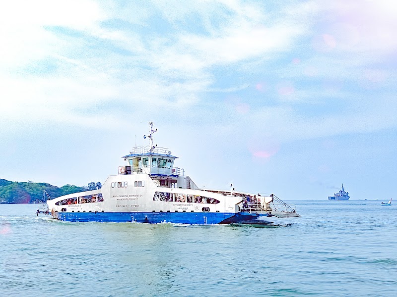 Vypin Boat Jetty SWTD - Vypin Boat Jetty SWTD, X6FV+PPM, Fort Vypin, Vypin, Kochi, Keralam 682508, India