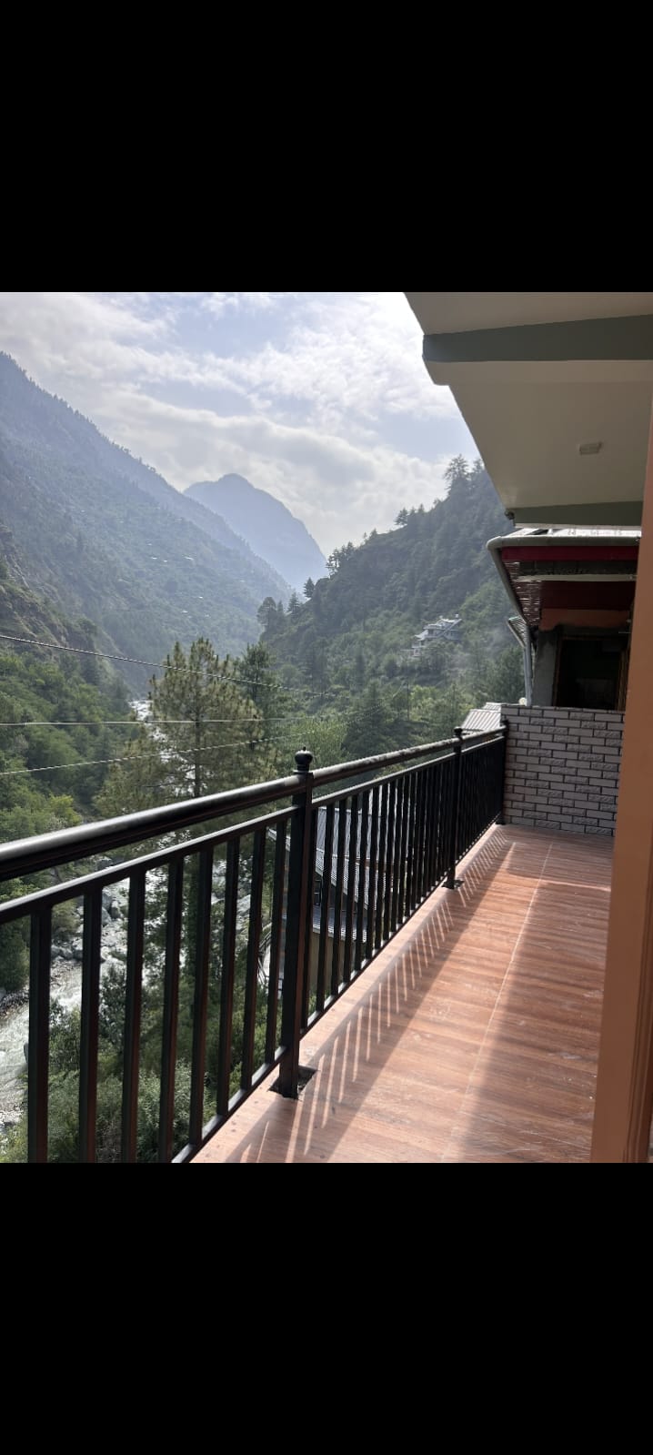 The Himalayan vibe home stay & cafe - The Himalayan vibe home stay & cafe, Baaga Thirthan sachi road Tehsil banjar Pincode 175123, Banjar, Himachal Pradesh 175123, India
