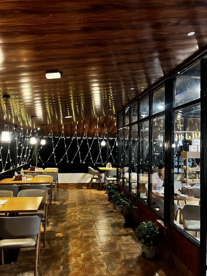 Nom Nom Bakery & Korean Cafe - Nom Nom Bakery & Korean Cafe Eat Cake, Kalimpong Khasmahal, Kalimpong, West Bengal 734316, India