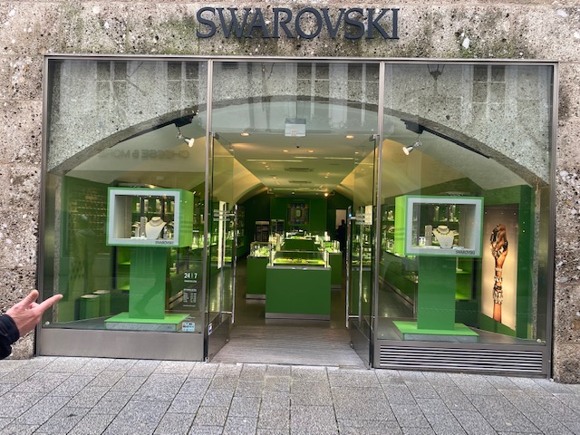 Swarovski Store Salzburg Getreidegasse - Swarovski Store Salzburg Getreidegasse Getreidegasse 19, 5020 Salzburg, Austria