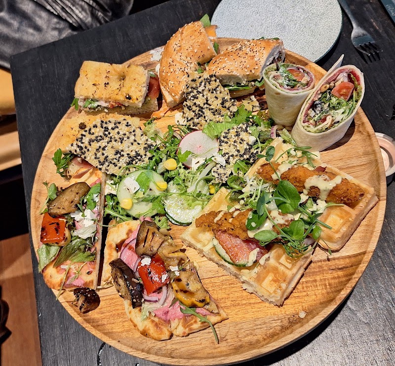 Bij Merel Lunchroom en ontmoetingspunt - Bij Merel Lunchroom en ontmoetingspunt De Loop 67, 5688 EW Oirschot, Netherlands