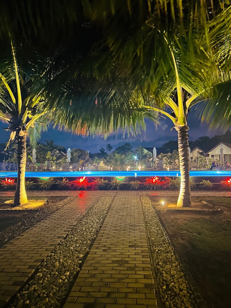 Uppuveli Beach by DSK
