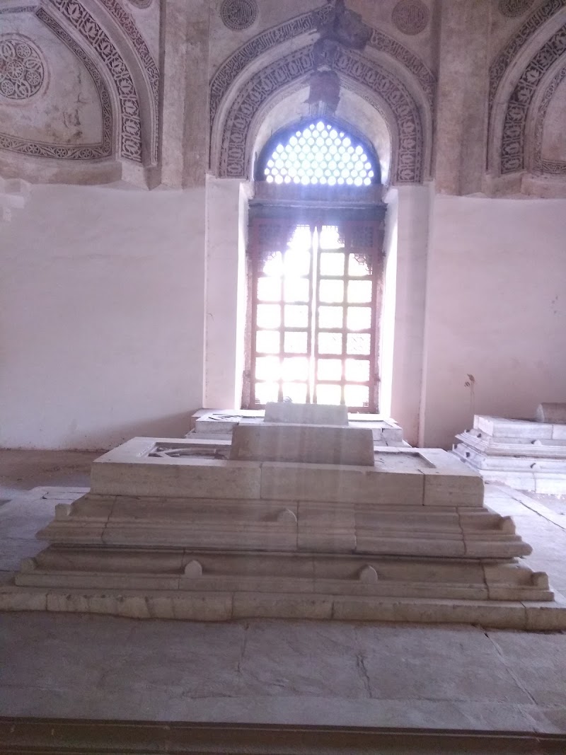 Hauz Khas Enclave - Hauz Khas Enclave Hauz Khas Enclave, Hauz Khas, New Delhi, Delhi 110016, India