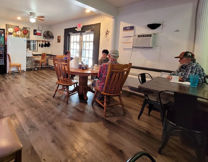 Lockhart Cafe - Lockhart Cafe, 1203 S Colorado St, Lockhart, TX 78644, USA