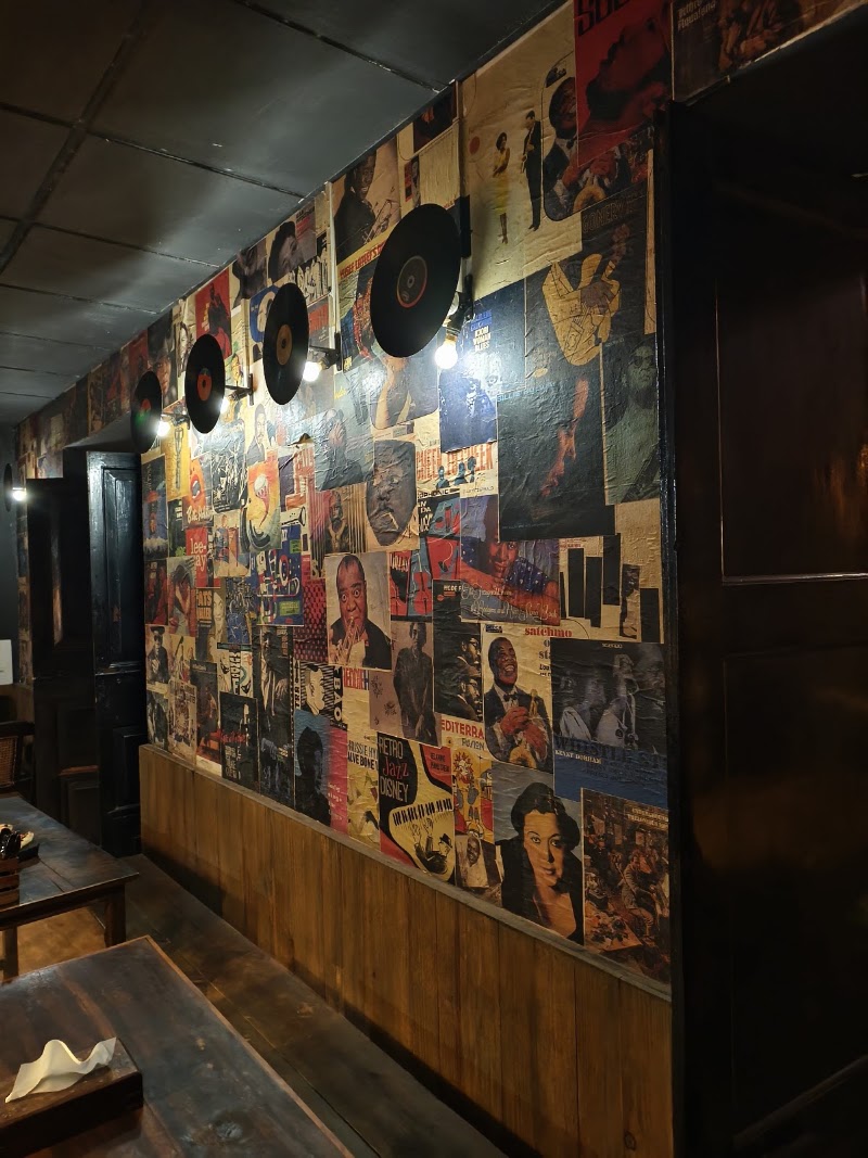 For The Record - Vinyl Bar - For The Record - Vinyl Bar Jukebox, H no 49, Next to Audiophile Goa, nr. मारूती मंदिर, Fontainhas (quarter), Mala, Panaji, Goa 403001, India
