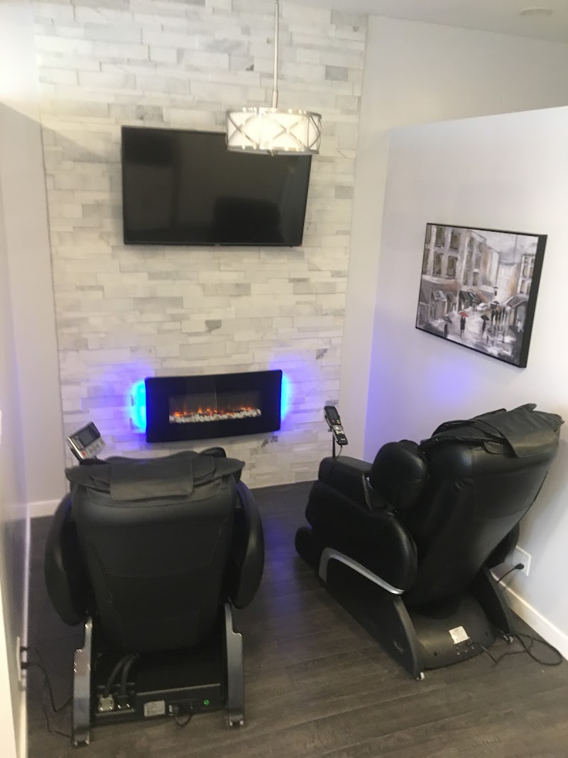One Smile Bright Inc. - One Smile Bright Inc., ***BOOKING ONLY / NO WALKING ***, 19 Everwillow Close SW, Calgary, AB T2Y 4G4, Canada