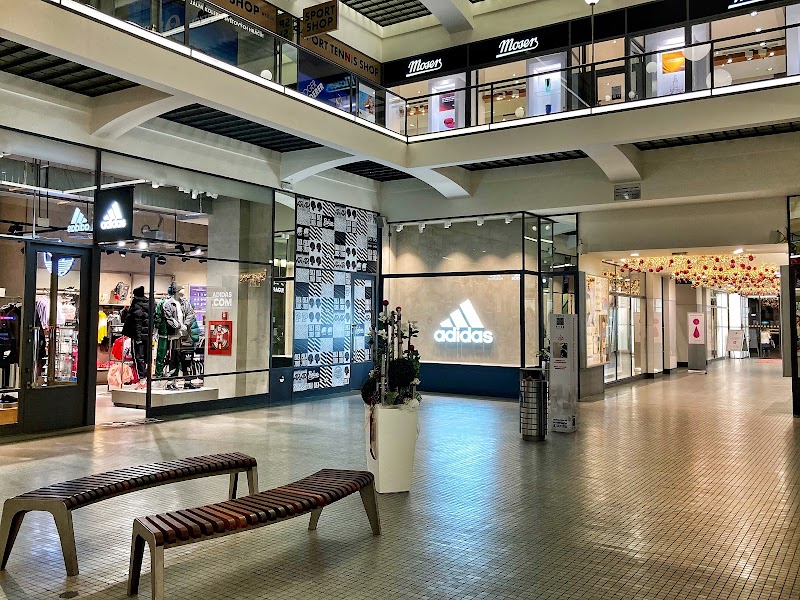 Shopping centrum Černá růže - Shopping centrum Černá růže, 12, Na Příkopě 853, Nové Město, 110 00 Praha-Praha 1, Czechia